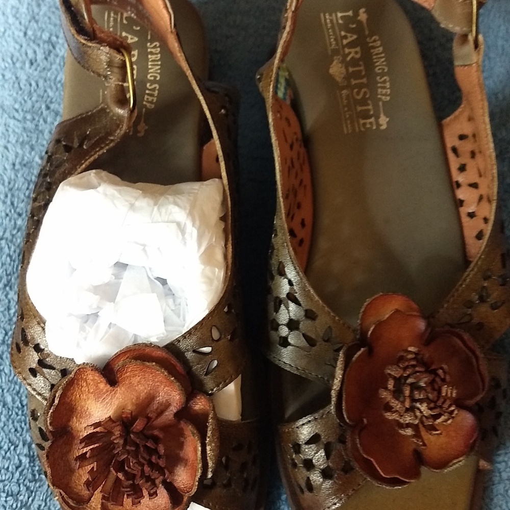 L'Artiste leather sandals